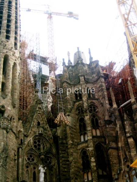 C-0027, Sagrada Familia